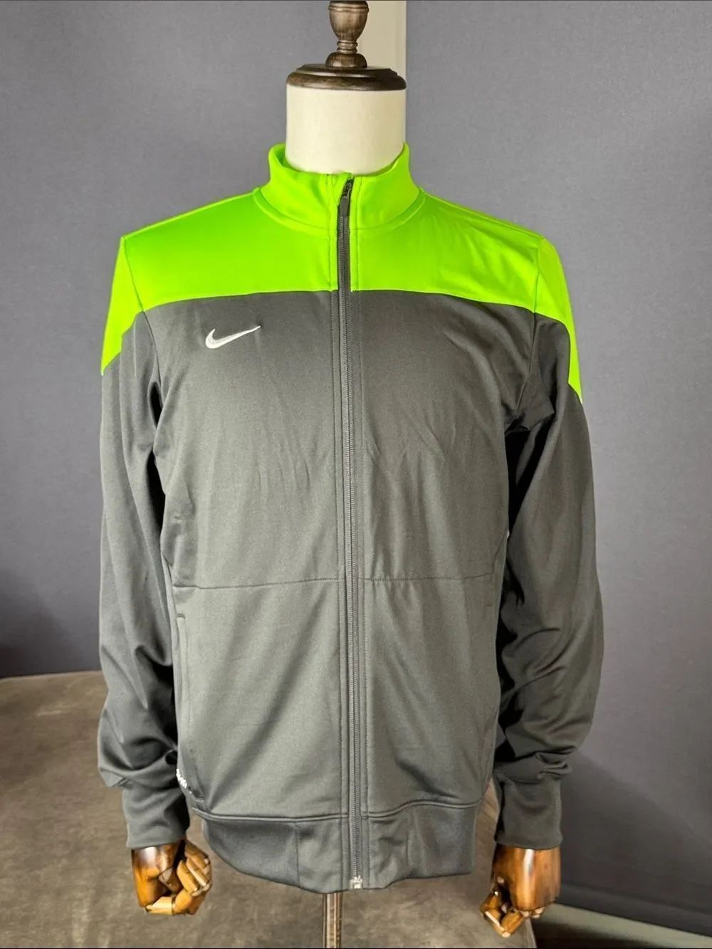 Men’s Nike Dri-Fit Soccer Jacket Long Sleeve Full Zip Dark Gray Neon Green SMALL